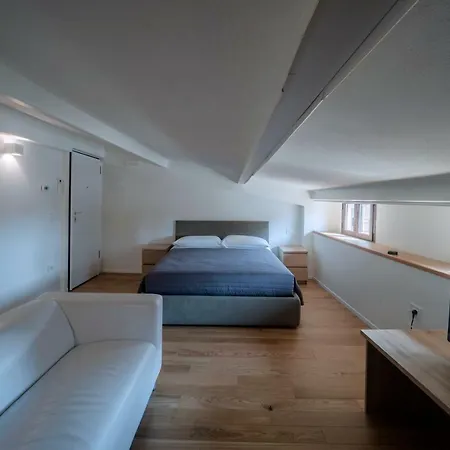 Guest house Domus Regina 3*